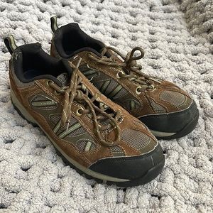 Men’s camping hiking shoes size 10 1/2 wide leather in men made upper materials